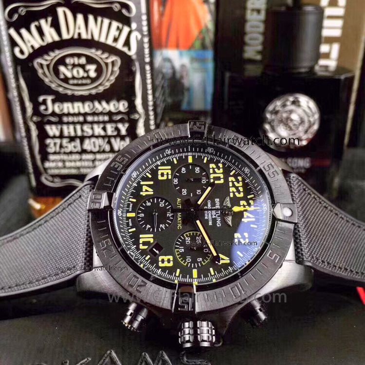 Best Copy Breitling Avenger Hurricane 43mm Watch All Black